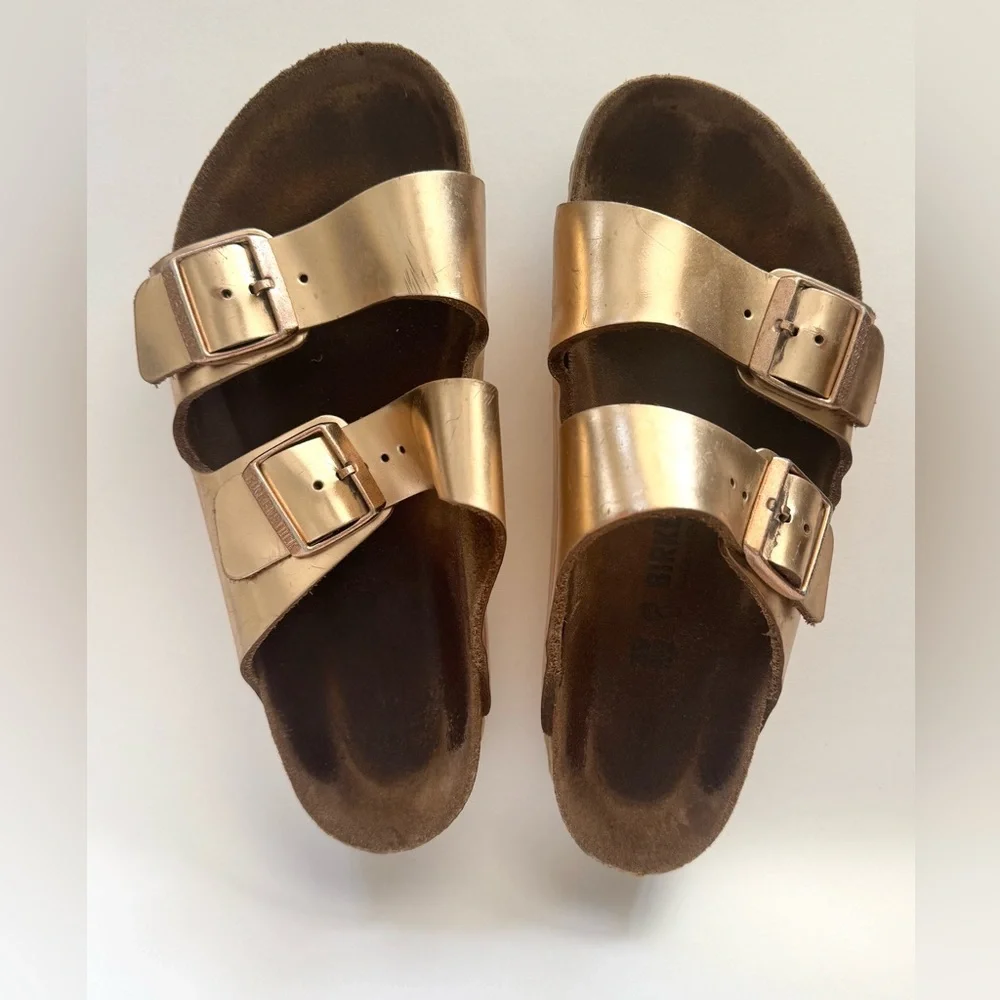 Birkenstock Arizona Two-Strap Sandal - Metallic Rose Gold - Size 39 (8-8.5)- EUC